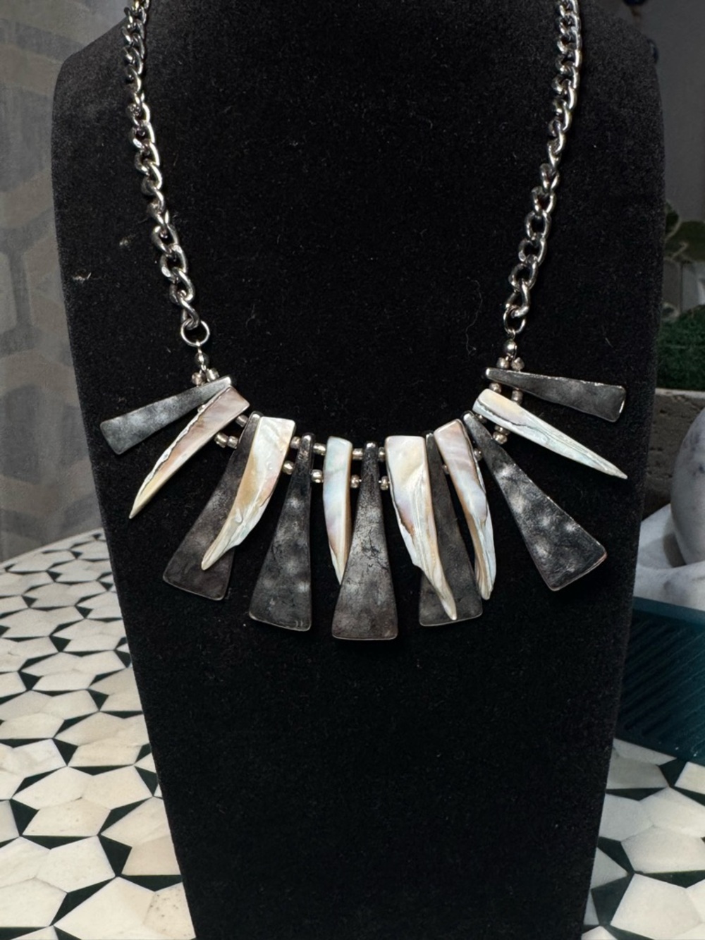 ▫️🪙 Statement Iridescent Black and Silver Shell Pendant Necklace 🪙▫️ - Picture 3 of 3